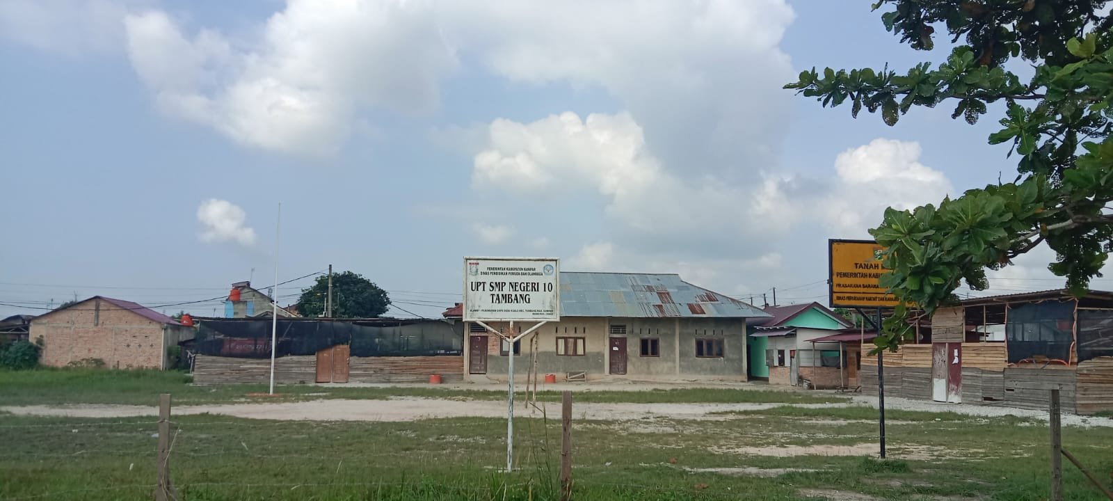 Gedung Sekolah